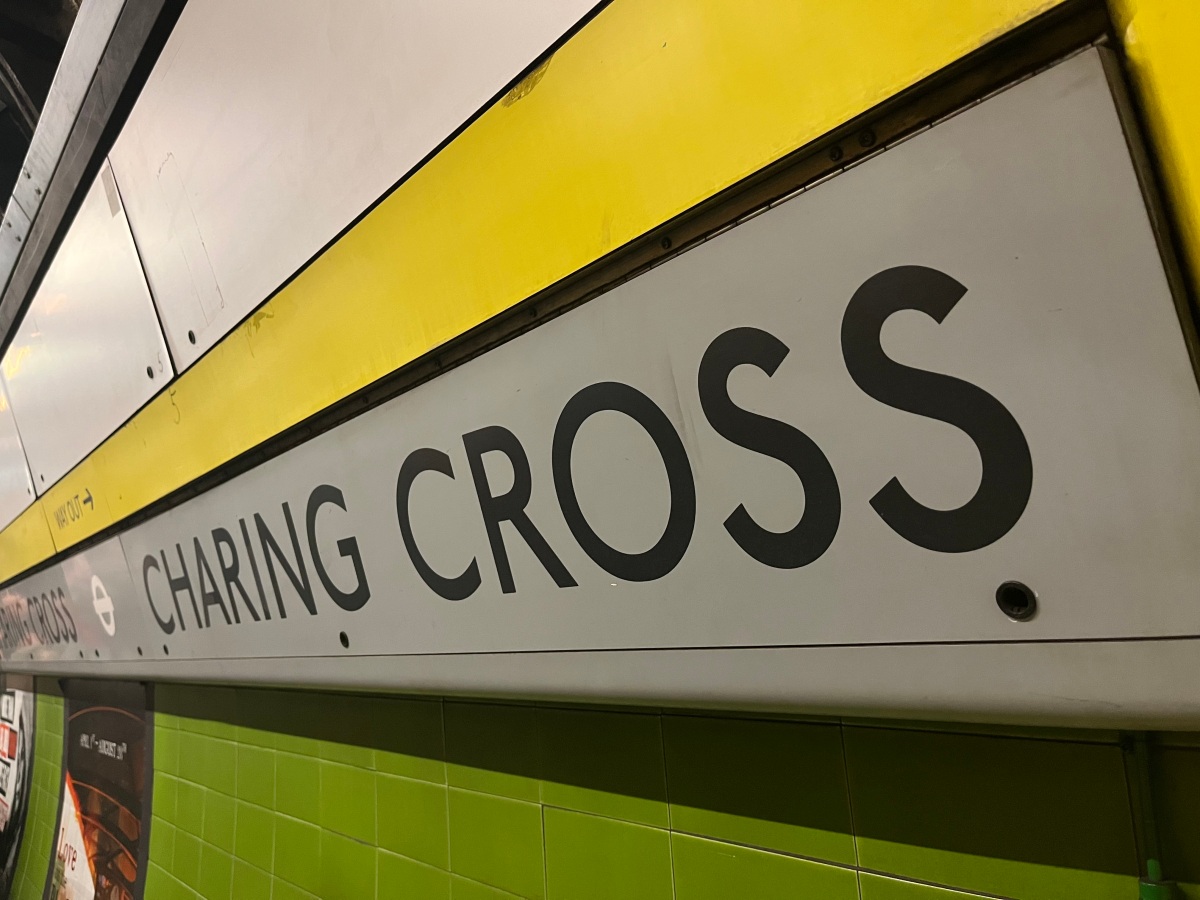 Charing Cross signs on the disused Jubilee Line platform